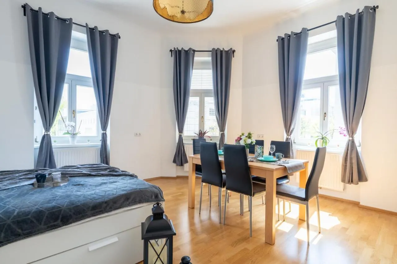 Yeshello Apartment Central Station Vienna 0*,  Austria