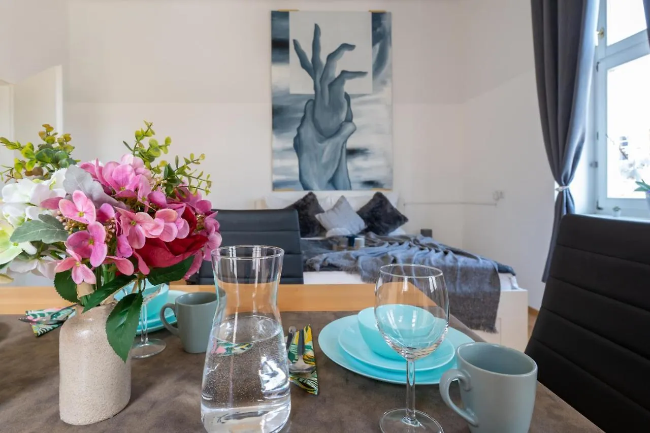 Yeshello Apartment Central Station Vienna