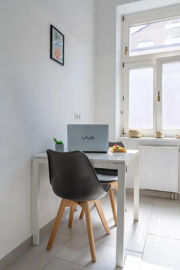 Yeshello Apartment Central Station Vienna 0*,  Austria