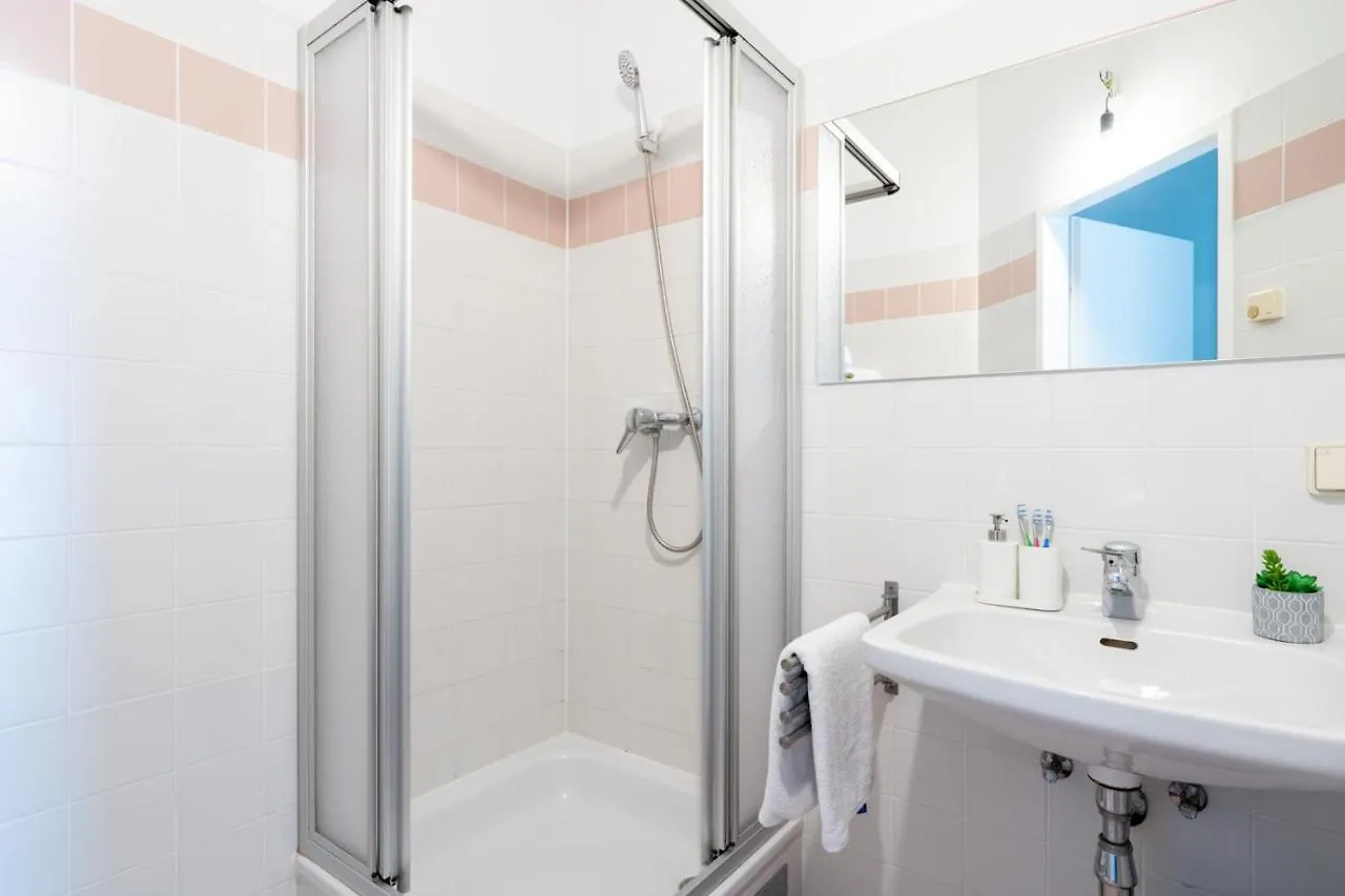 Yeshello Apartment Central Station Vienna