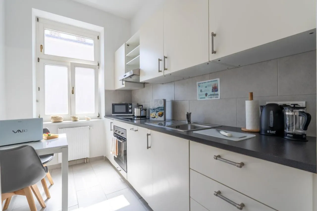 Yeshello Apartment Central Station Vienna