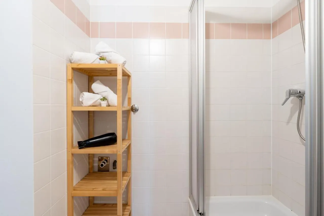 Yeshello Apartment Central Station Vienna Austria